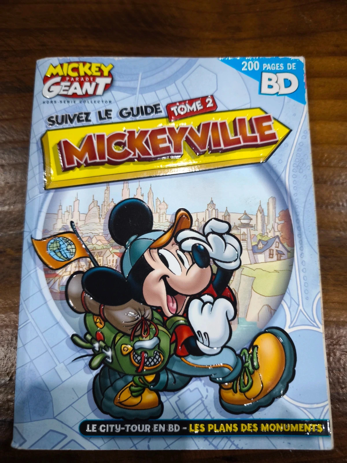 Mickey parade Géant Mickey ville tòme 2